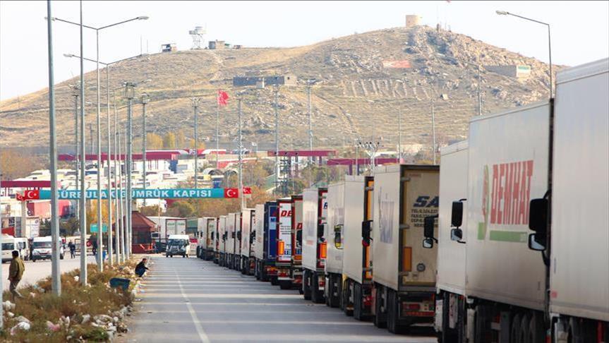 صف طولانی ۵۰۰ کامیون‌ در مرز بازرگان / ترکیه همکاری نمی‌کند