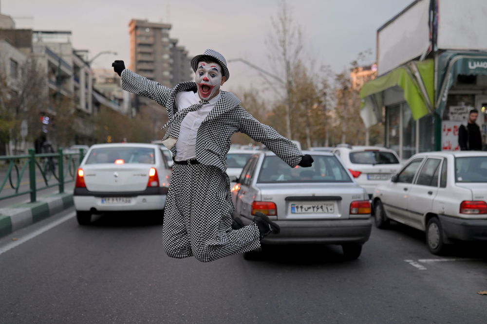 جوکر بامزه در خیابان های تهران 