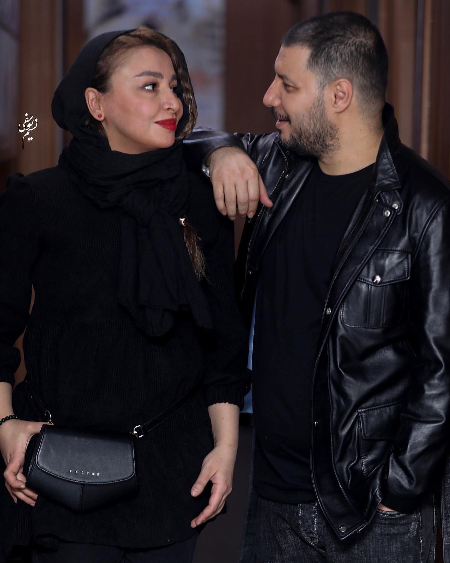 استایل خاص جواد عزتی و همسرش در جشنواره فیلم فجر + عکس