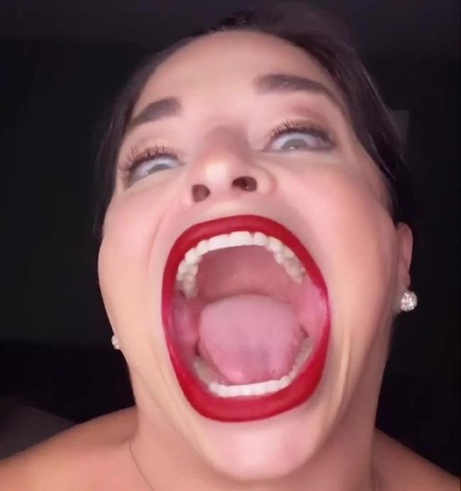 کاربر زن تیک تاکی با رکورد گینس گشادترین دهان جهان