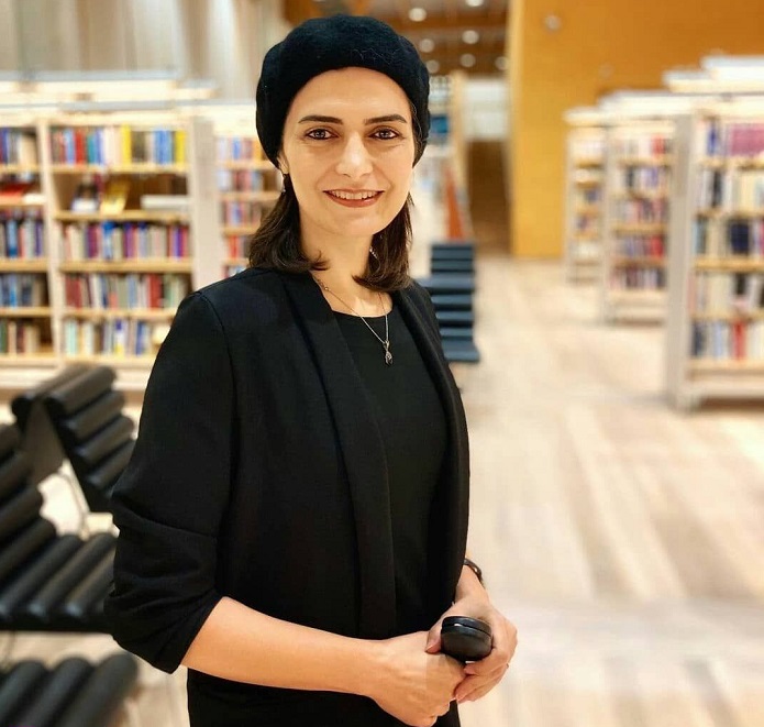 مجری زن صداوسیما در سوئد کشف حجاب کرد + تصاویر