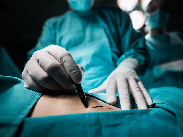 عوارض جراحی سینه چیست؟