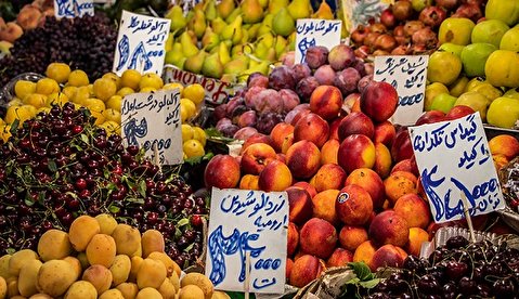 قیمت میوه بازهم گران شد/ مردم تماشاگر میوه در بازار شدند تا خریدار!