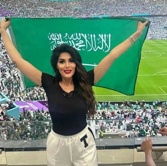 زنان خوش چهره حامی تیم ملی عربستان
