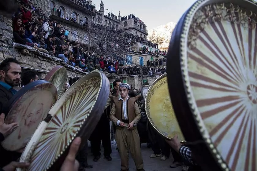 نمایی از مراسم سنتی پیرشالیار