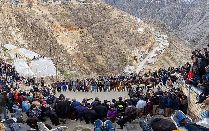 نمایی از مراسم سنتی پیرشالیار