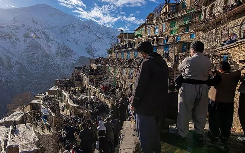 نمایی از مراسم سنتی پیرشالیار