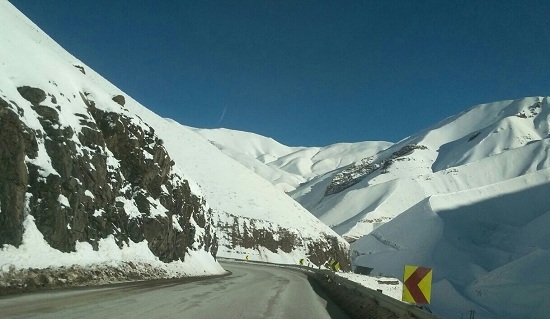 نمایی از جاده چالوس برفی