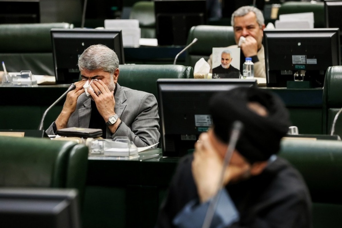 آخرین جلسه مجلس در سوگ شهادت رئیس جمهور و همراهانش