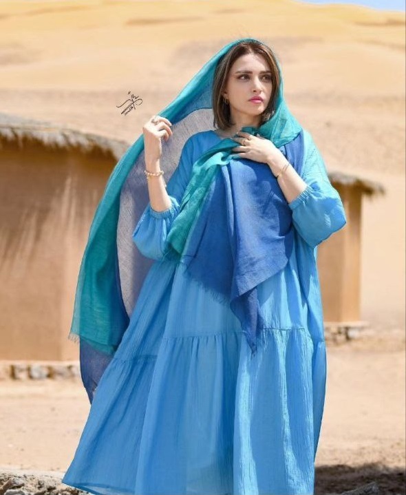 بهنوش طباطبایی در کویر