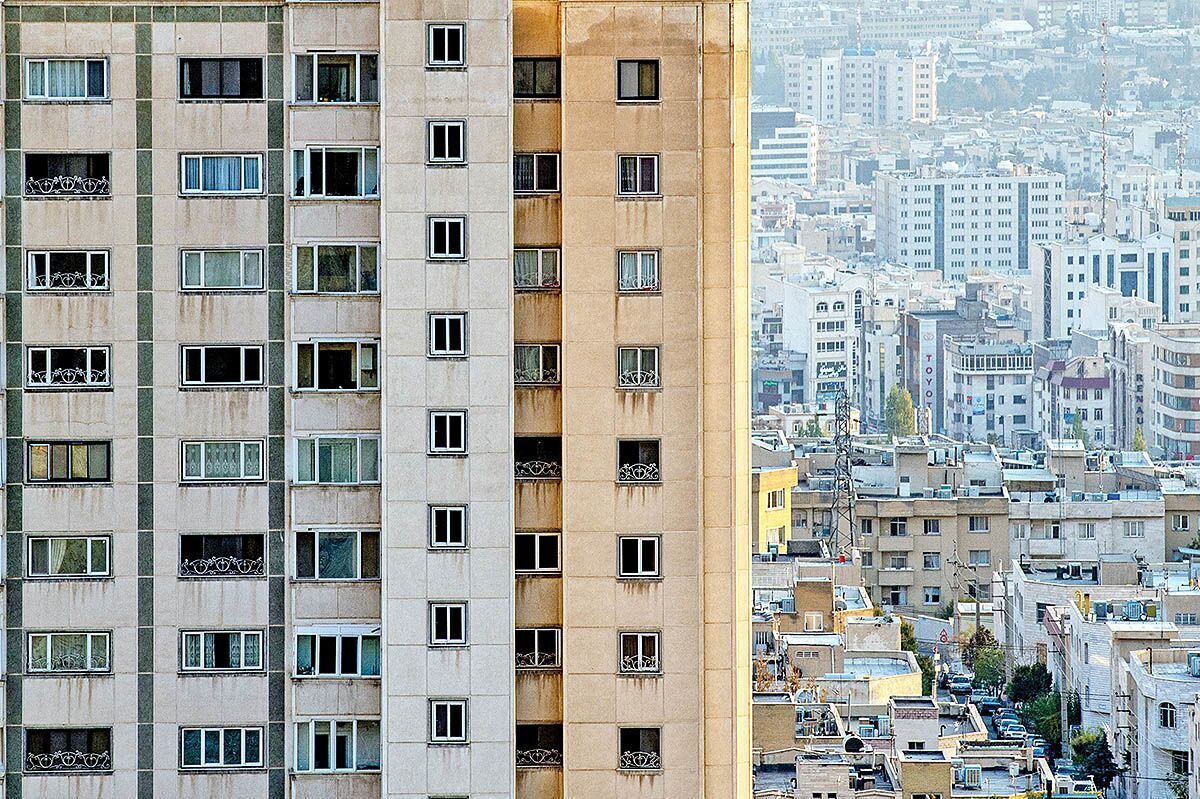 زندگی در چادر، خانه اشتراکی و پشت‌بام در شأن خانواده‌ها نیست/ هدف از طرح مسکن اقتصادی یا مسکن کوچک‌متراژ