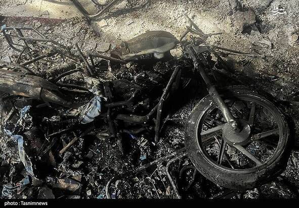 تصاویری از آتش زدن پایگاه مقاومت بسیج و مسجد ابوذر تهران