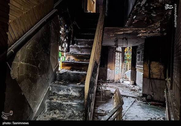 تصاویری از آتش زدن پایگاه مقاومت بسیج و مسجد ابوذر تهران