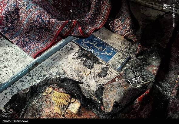 تصاویری از آتش زدن پایگاه مقاومت بسیج و مسجد ابوذر تهران