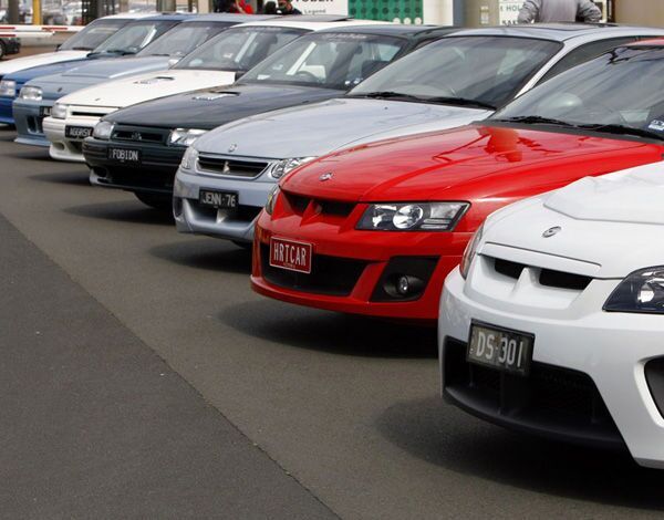 سقوط سنگین قیمت خودروهای وارداتی در بازار سقوط سنگین قیمت خودروهای وارداتی در بازار