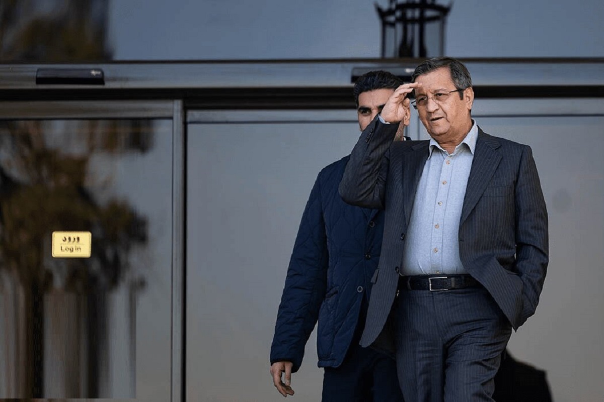 بازگشت همتی به بانک مرکزی