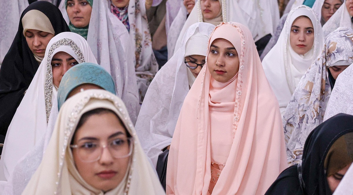 پیوند آسمانی ۱۵۰۰ زوج دانشجو در حرم مطهر رضوی