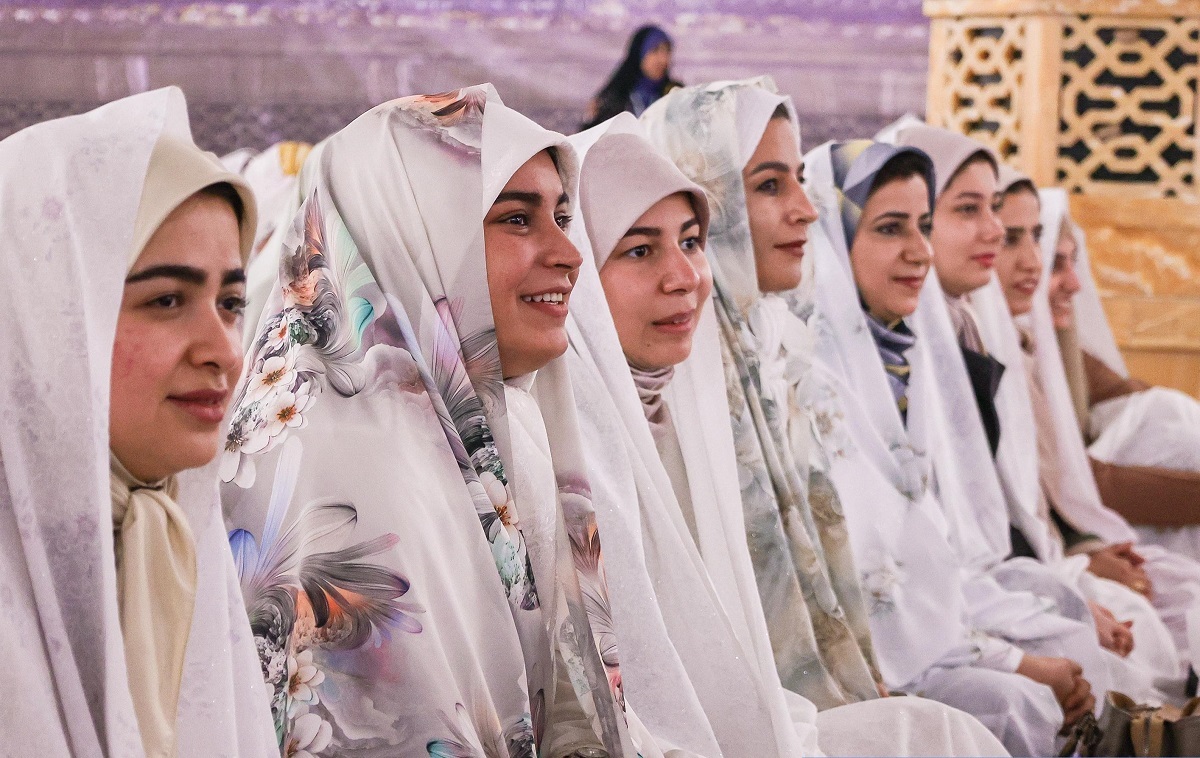 پیوند آسمانی ۱۵۰۰ زوج دانشجو در حرم مطهر رضوی