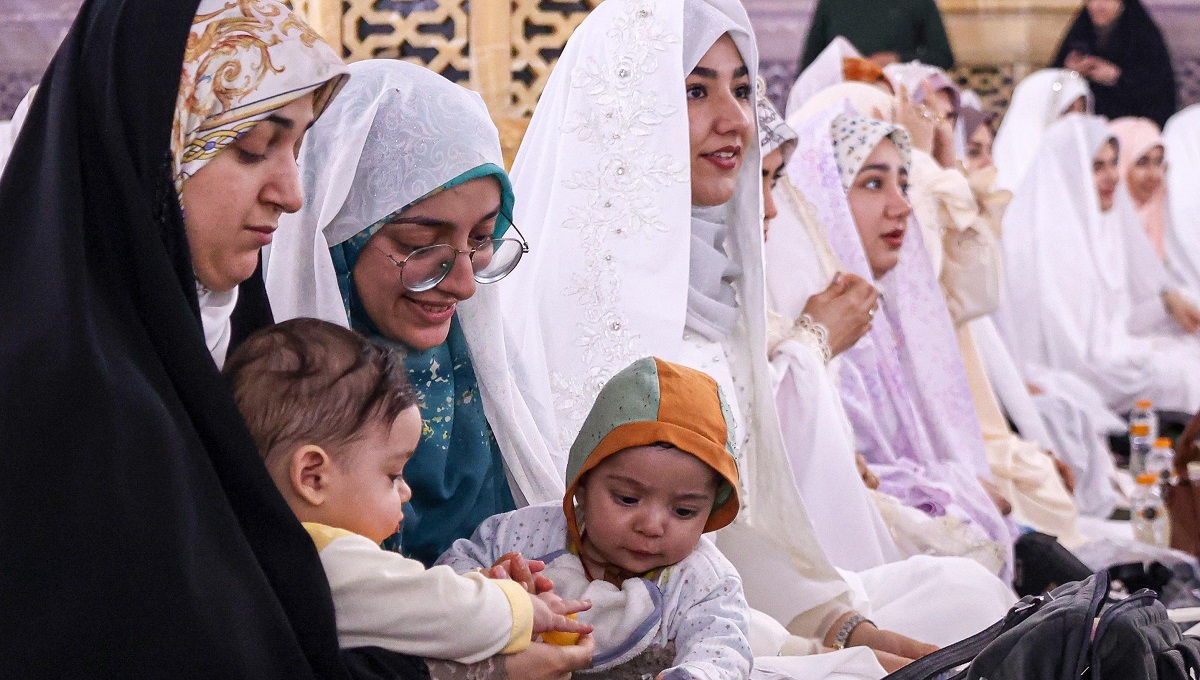 پیوند آسمانی ۱۵۰۰ زوج دانشجو در حرم مطهر رضوی