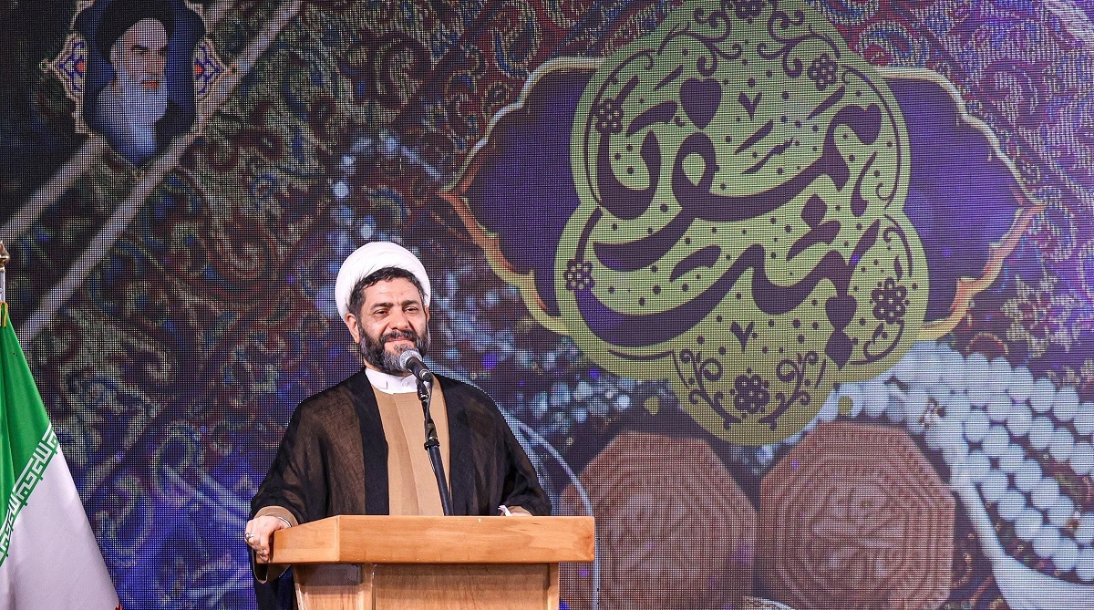 پیوند آسمانی ۱۵۰۰ زوج دانشجو در حرم مطهر رضوی