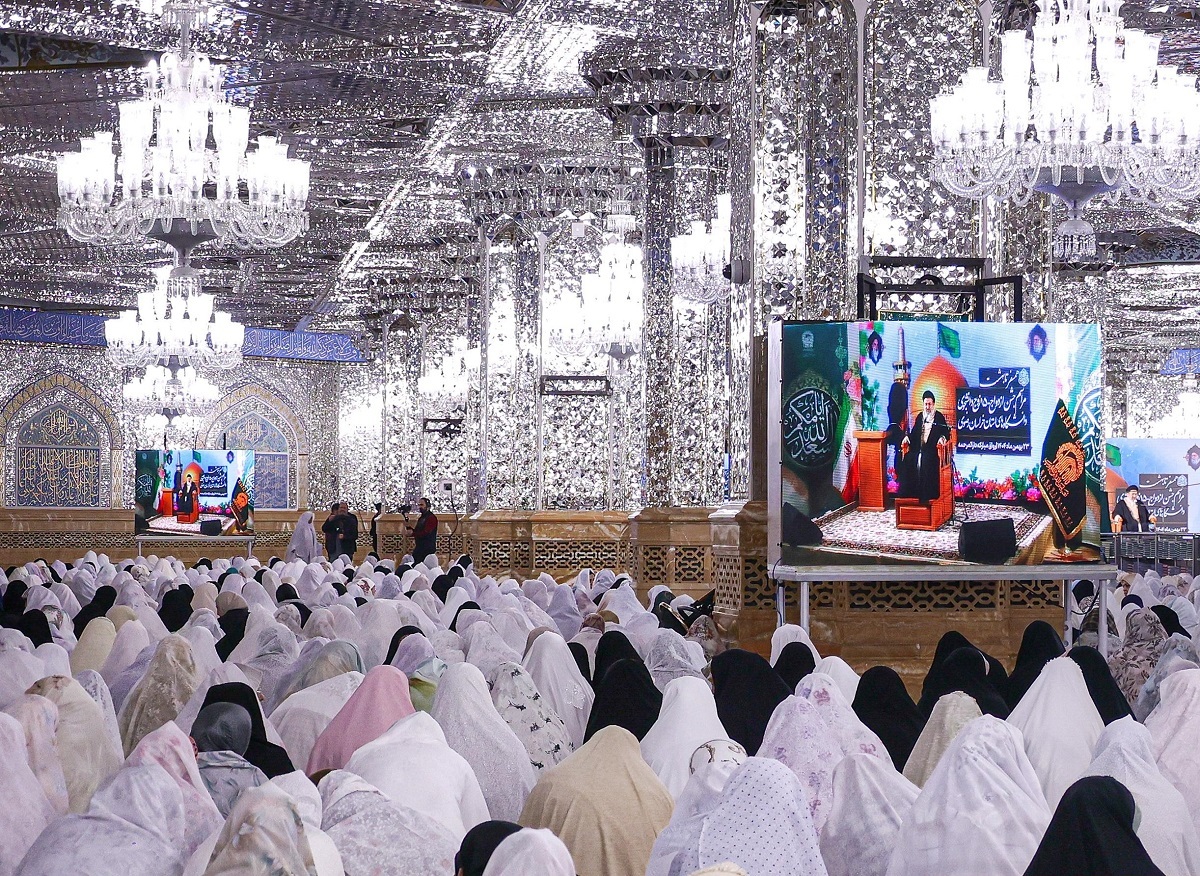 پیوند آسمانی ۱۵۰۰ زوج دانشجو در حرم مطهر رضوی