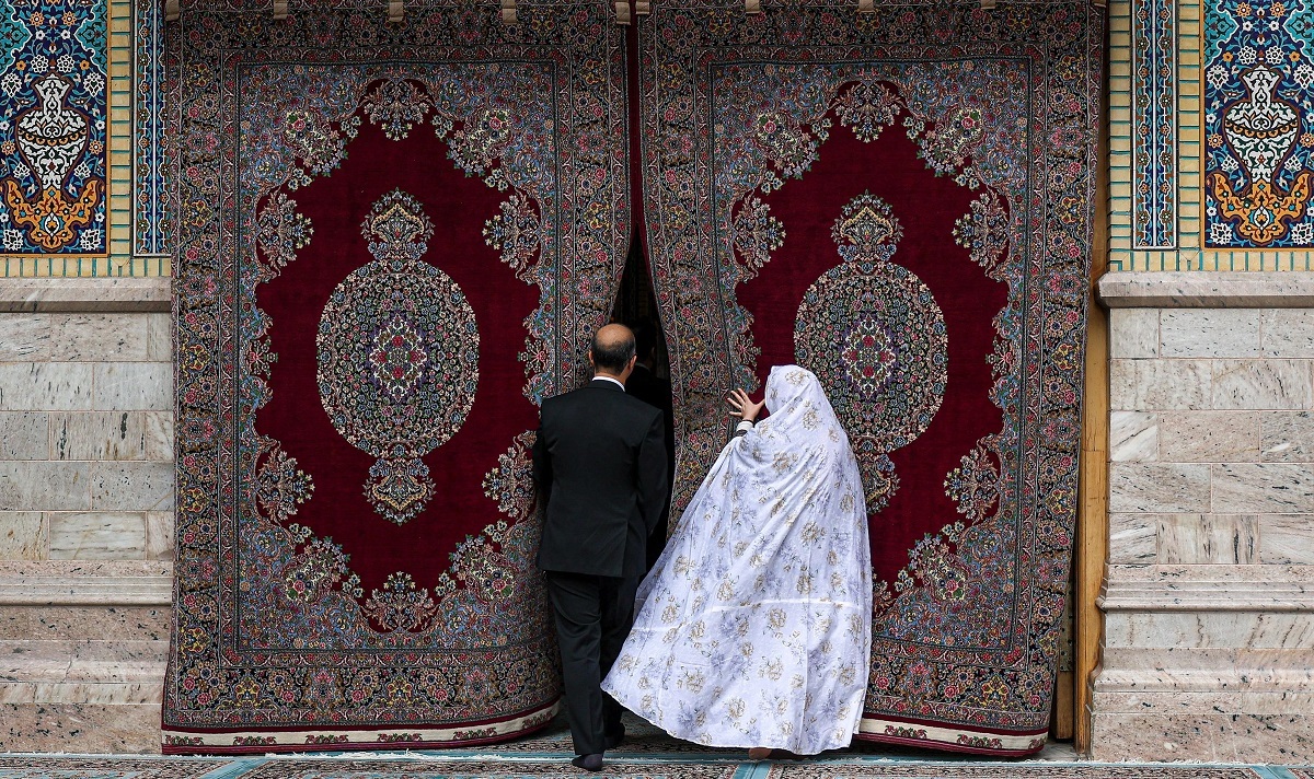 پیوند آسمانی ۱۵۰۰ زوج دانشجو در حرم مطهر رضوی