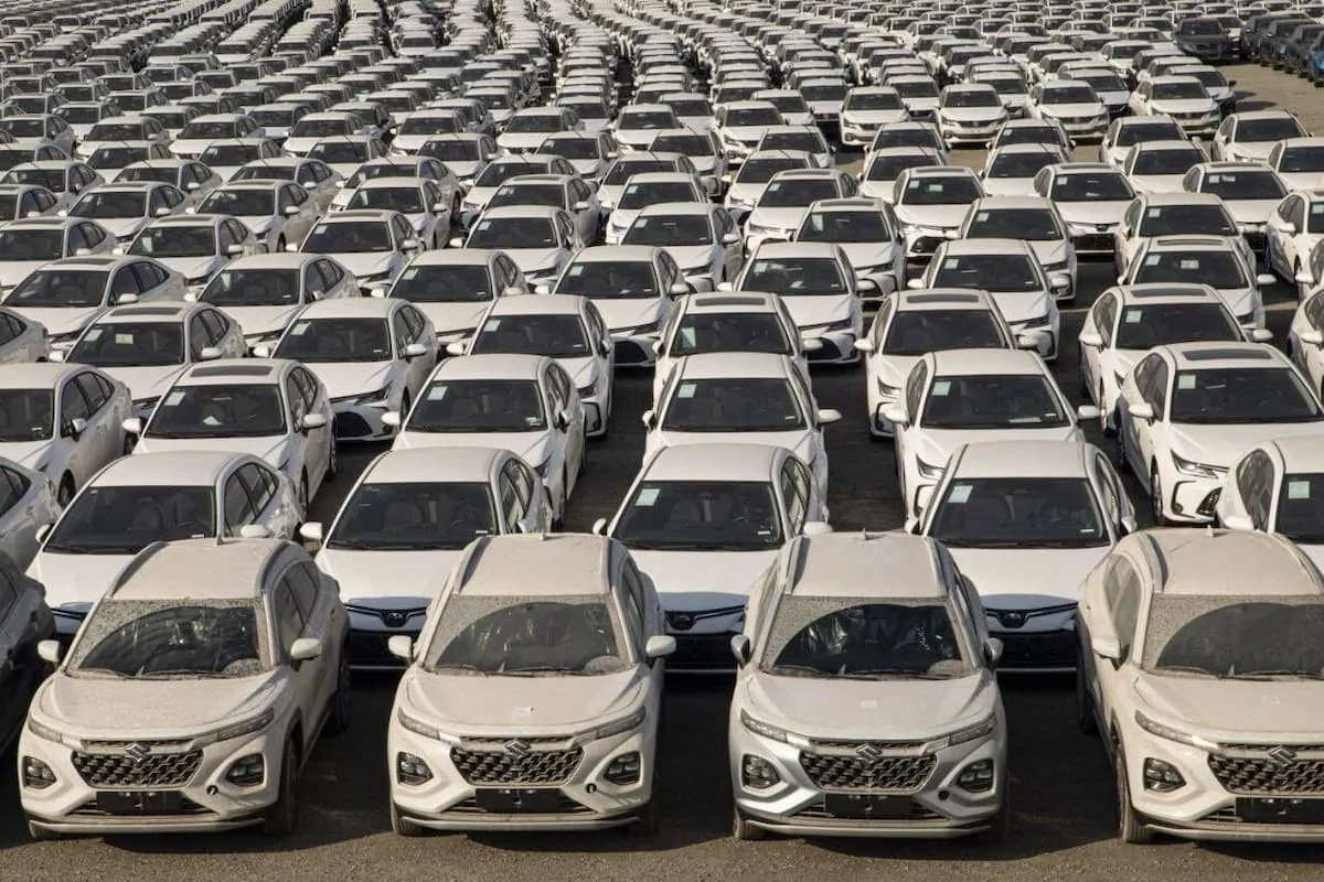 با تعرفه بالا نمیتوان به تسهیل واردات خودرو خوشبین بود با تعرفه بالا نمیتوان به تسهیل واردات خودرو خوشبین بود