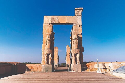 میراث بی‌پناه