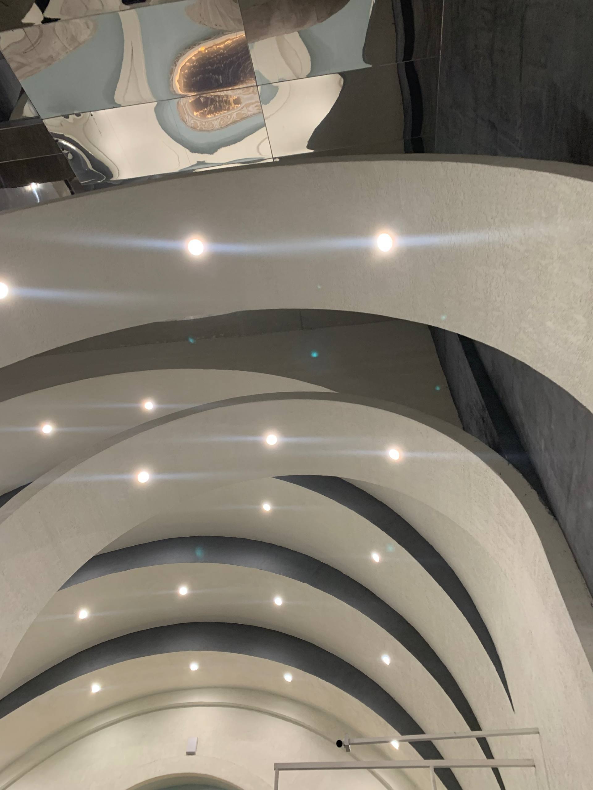 نمایی از ایستگاه متروی مریم مقدس