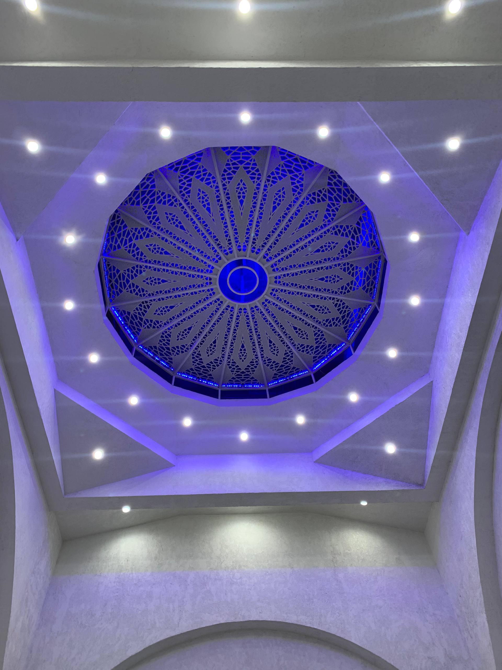 نمایی از ایستگاه متروی مریم مقدس