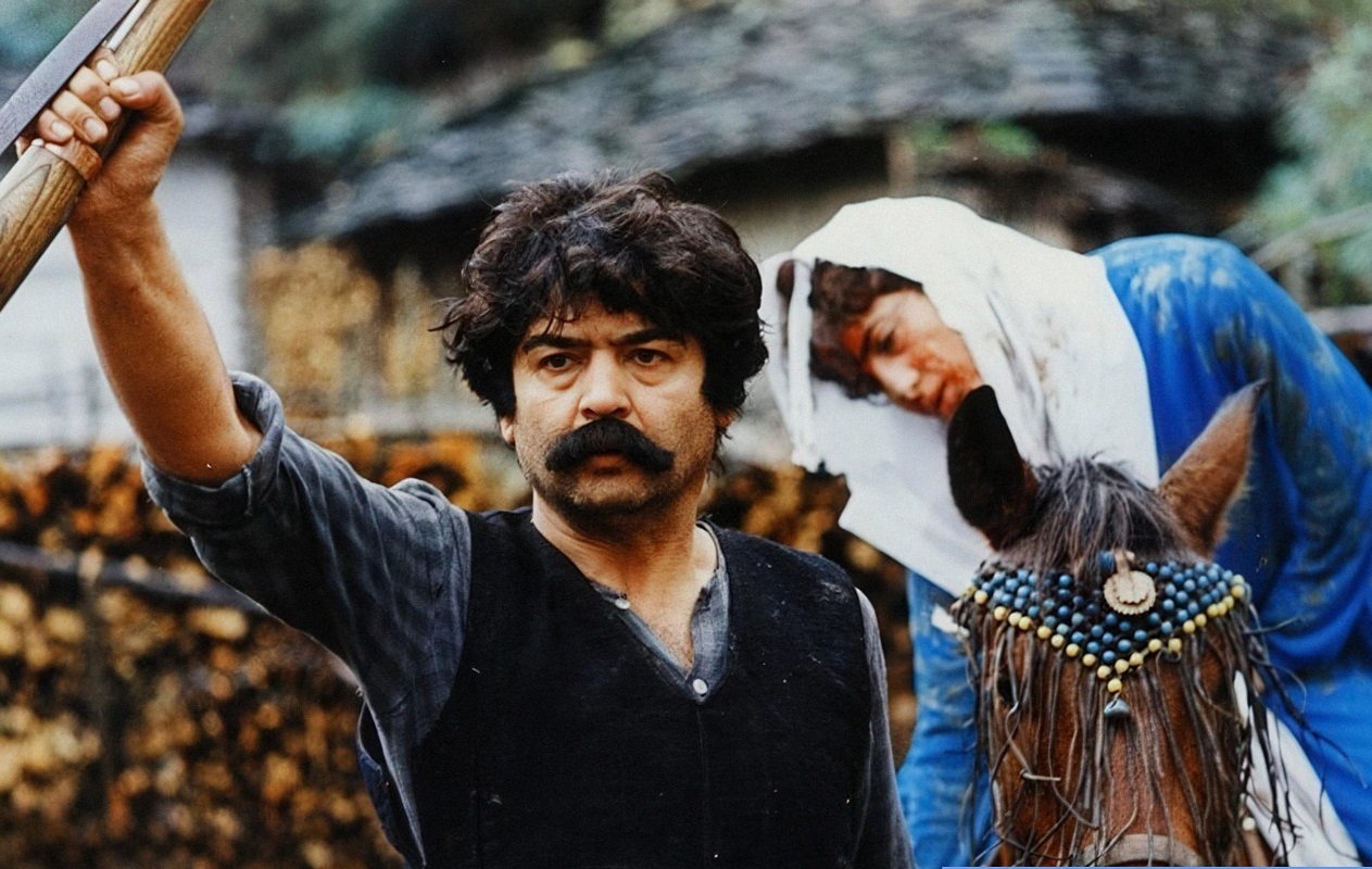 رضا رویگری در سکانس‌های مختلف