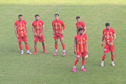 فولاد خوزستان ۳ - ۱ پرسپولیس؛ اوسمار بیخیال صدر شد