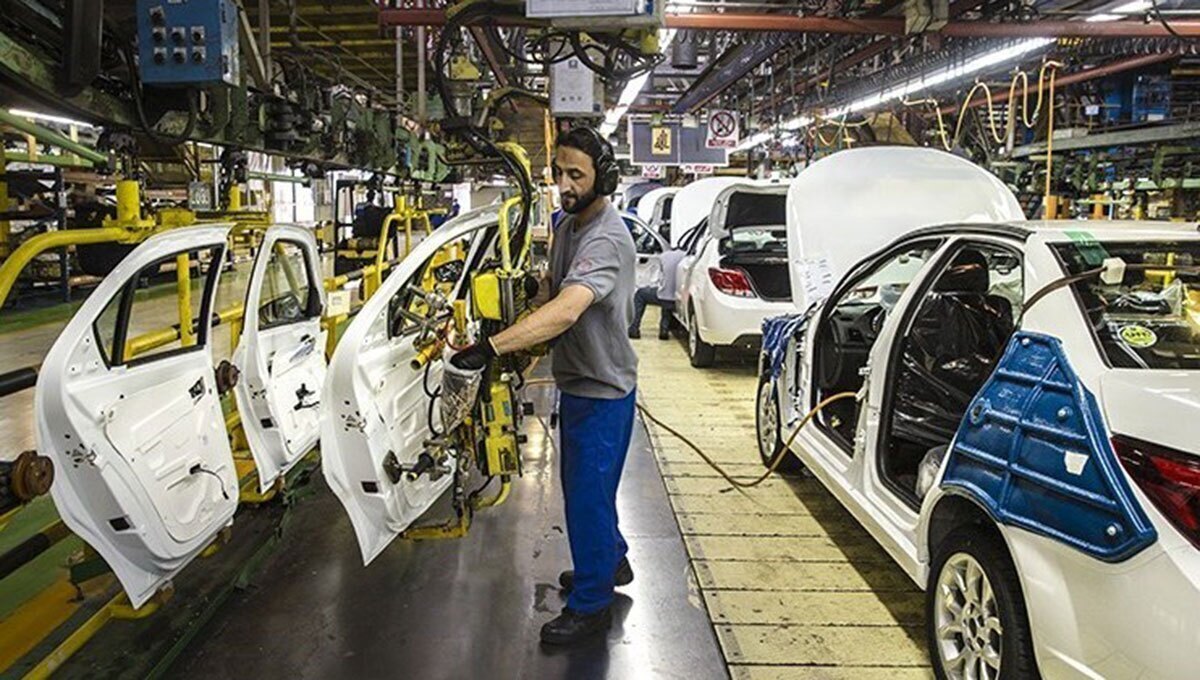 دولت با افزایش قیمت خودرو میخواهد چه مشکلی را حل کند؟ دولت با افزایش قیمت خودرو میخواهد چه مشکلی را حل کند؟