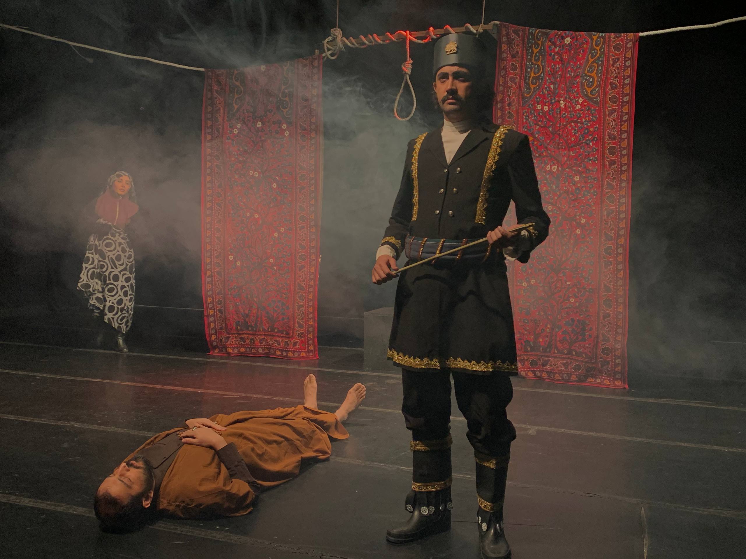 نمایش «میرزارضا و اتاق زیر شیروونی خونه کامران میرزا»