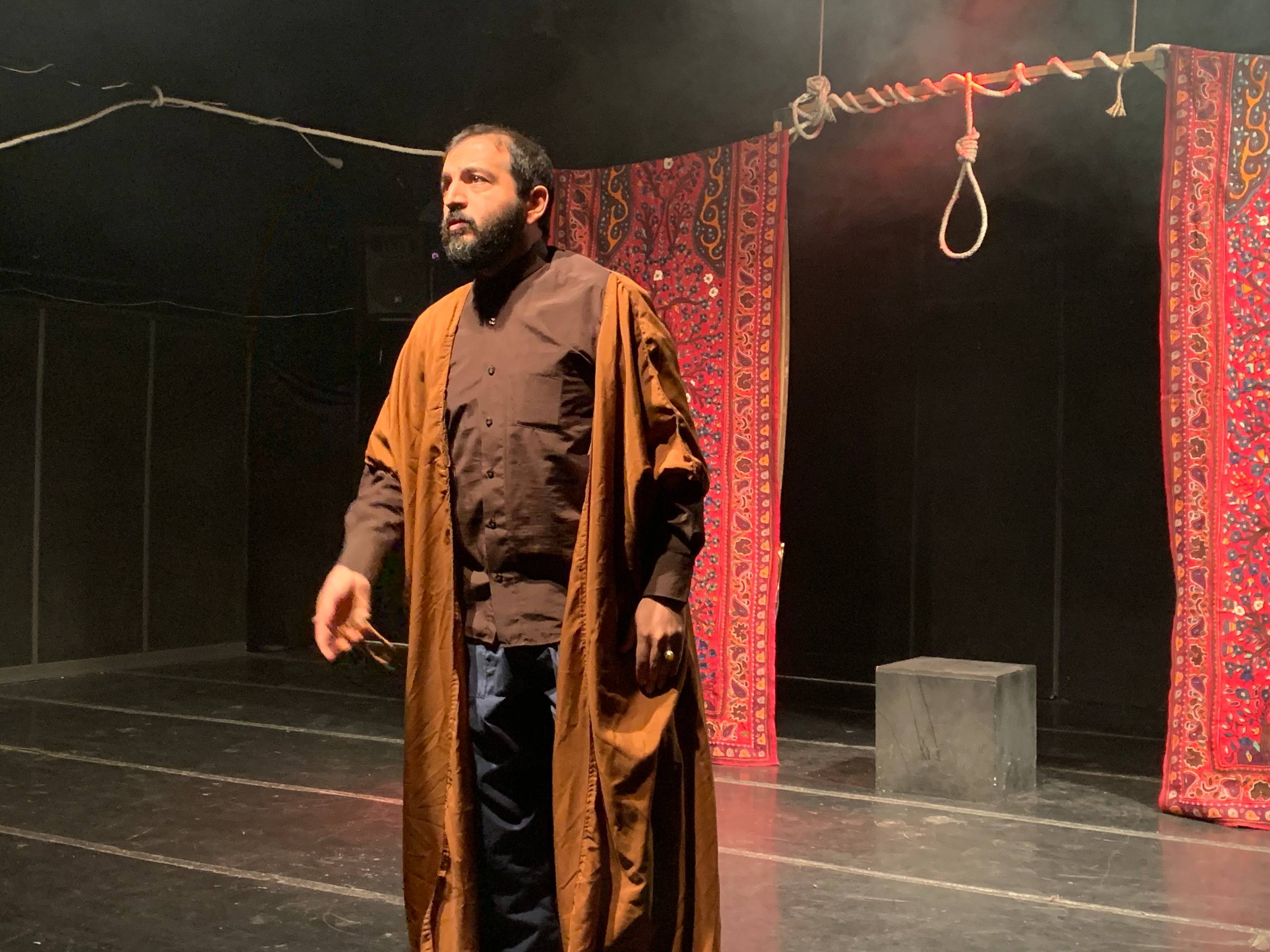 نمایش «میرزارضا و اتاق زیر شیروونی خونه کامران میرزا»