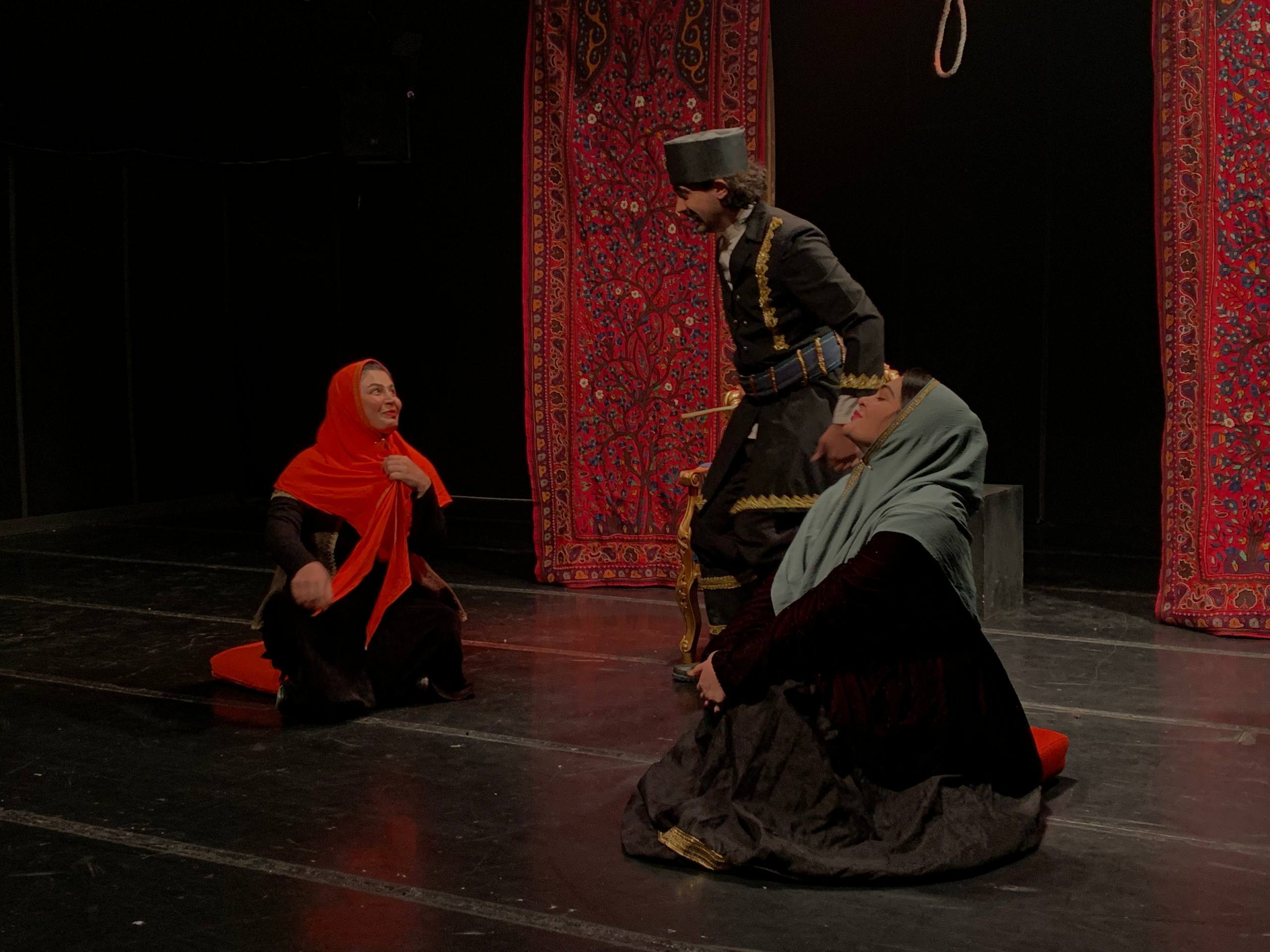 نمایش «میرزارضا و اتاق زیر شیروونی خونه کامران میرزا»