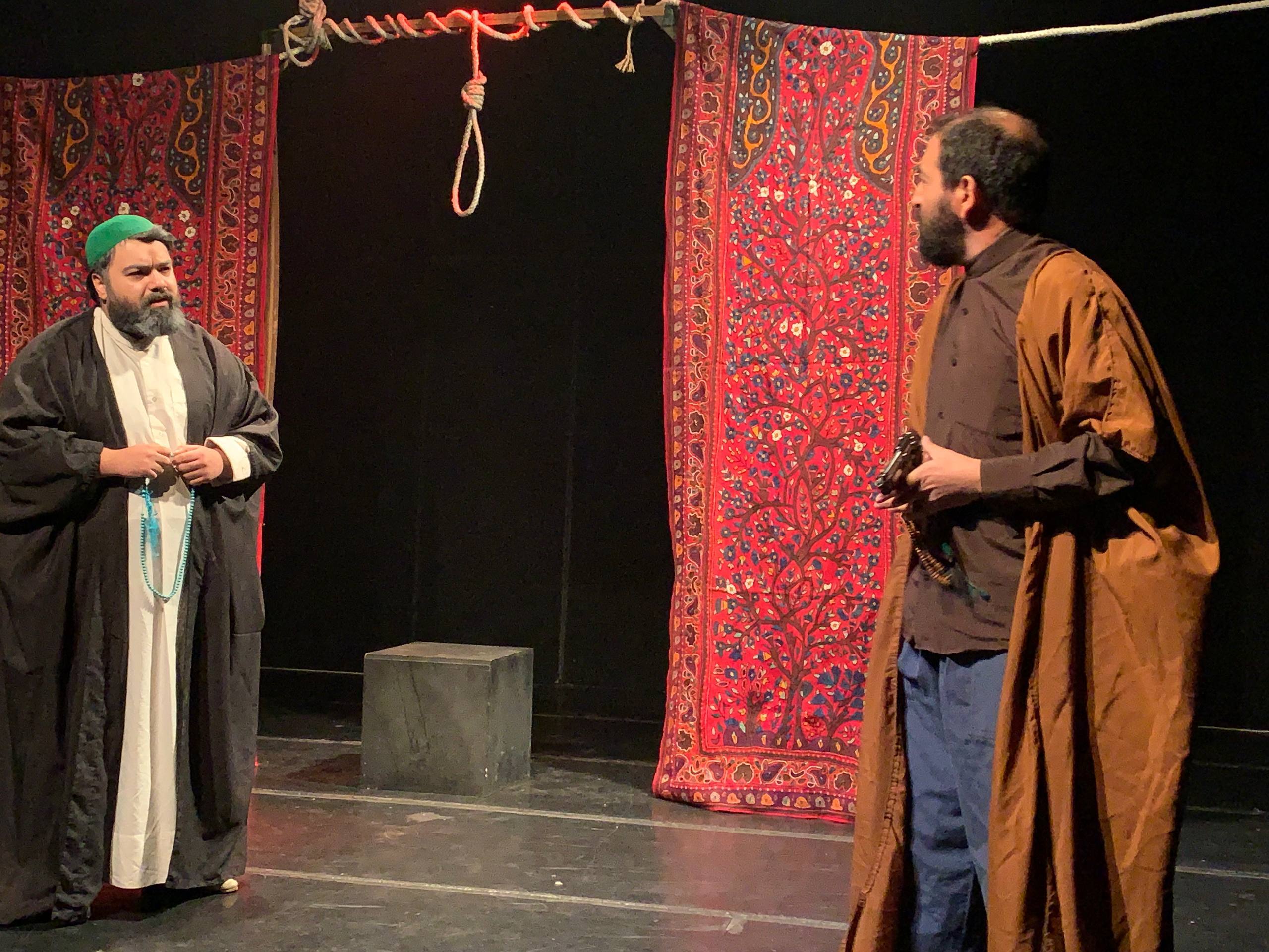 نمایش «میرزارضا و اتاق زیر شیروونی خونه کامران میرزا»