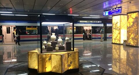 تلاش برای نجات مردم از تونل مترو اصفهان