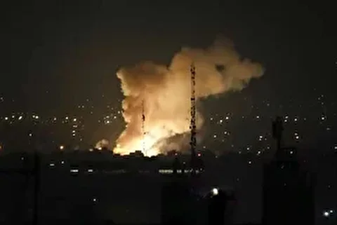 حمله هوایی به خیابان نجات‌الهی تهران