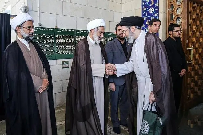 آیت‌الله مجتبی خامنه‌ای چهره‌ای در قاب نگاه