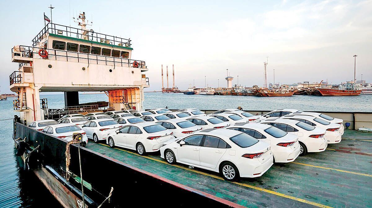 سخنگوی وزارت صمت: واردات خودرو قربانی موانع داخلی شد سخنگوی وزارت صمت: واردات خودرو قربانی موانع داخلی شد