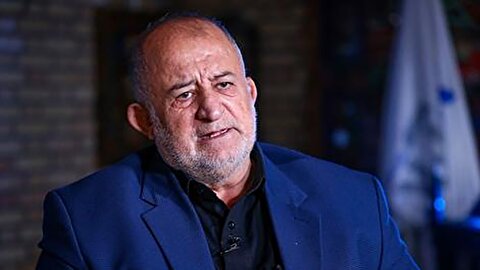 دست انداختن نادر قاضی‌پور توسط چند جوان