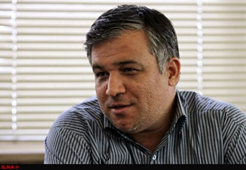 علی تاجرنیا: سرمربی فصل بعد استقلال مشخص شد
