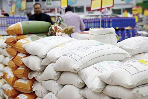 برنج به میزان کافی موجود است/ با گرانفروشی برخورد می کنیم