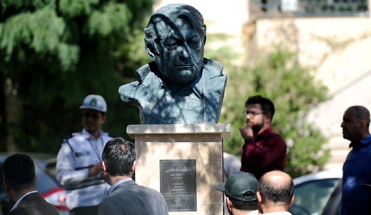 سردیس عزت الله انتظامی