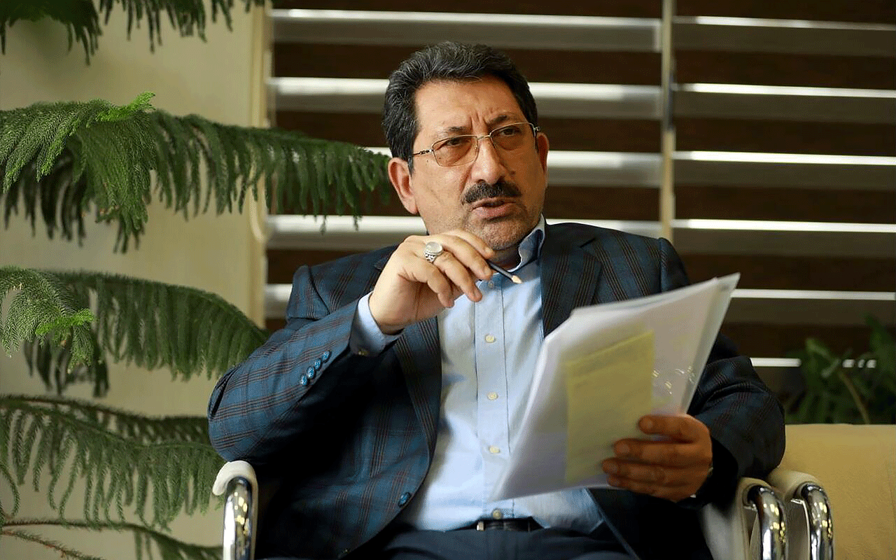 بیگانگی وزیر صمت با صنعت و تجارت!