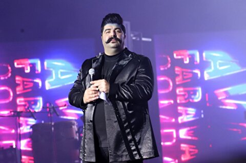 بازخوانی موزیک استانبولی توسط بهنام بانی در کنسرت ترکیه