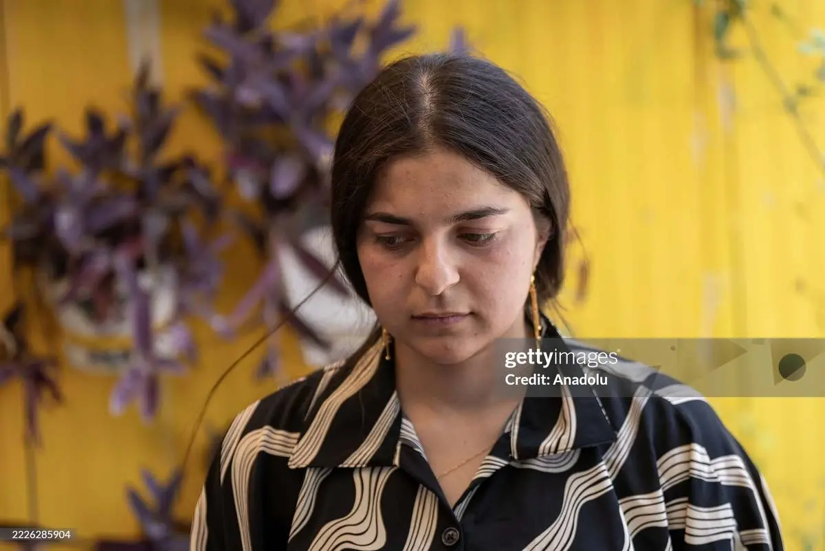 زن ایزدی پس از ۱۲ سال از اسارت داعش آزاد شد +عکس