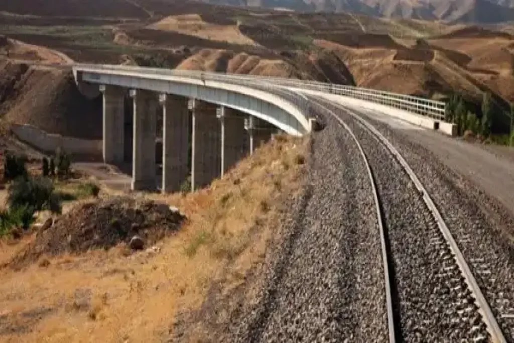 قرارداد اجرایی خط آهن رشت-آستارا به‌زودی با روسیه امضا می‌شود
