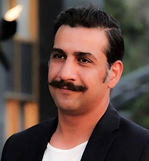 محمد نادری کیست؟